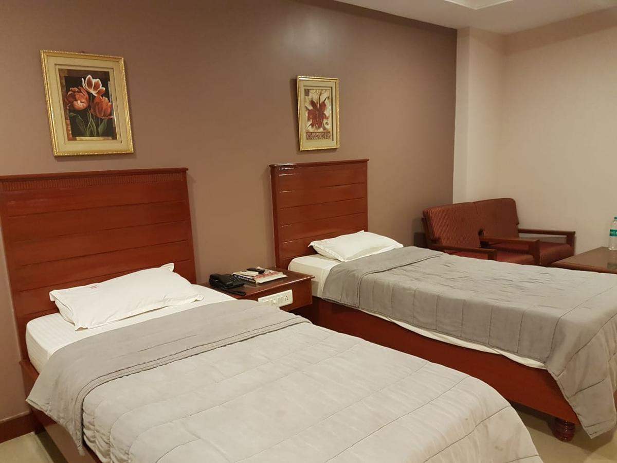 Hotel Subhalakshmi Palace Karaikudi Kültér fotó