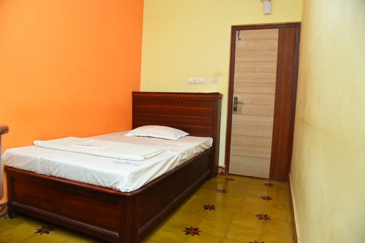 Hotel Subhalakshmi Palace Karaikudi Kültér fotó