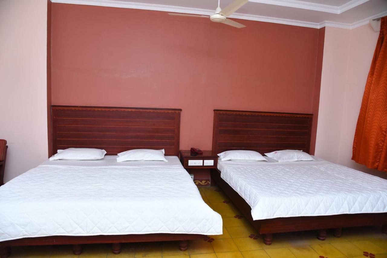 Hotel Subhalakshmi Palace Karaikudi Kültér fotó