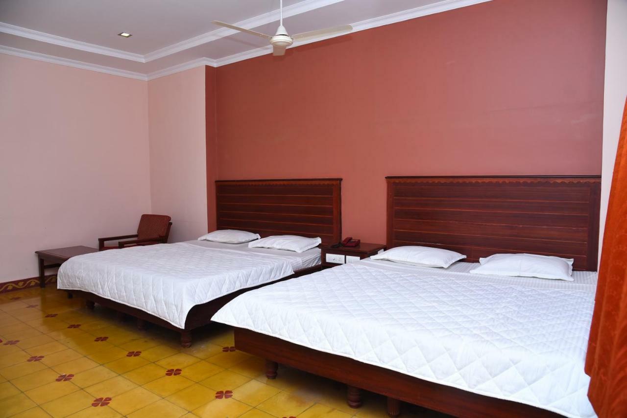 Hotel Subhalakshmi Palace Karaikudi Kültér fotó