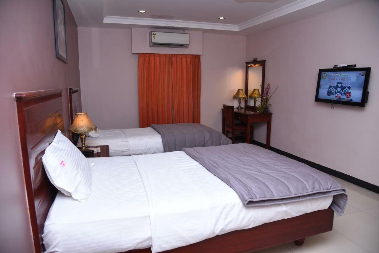 Hotel Subhalakshmi Palace Karaikudi Kültér fotó
