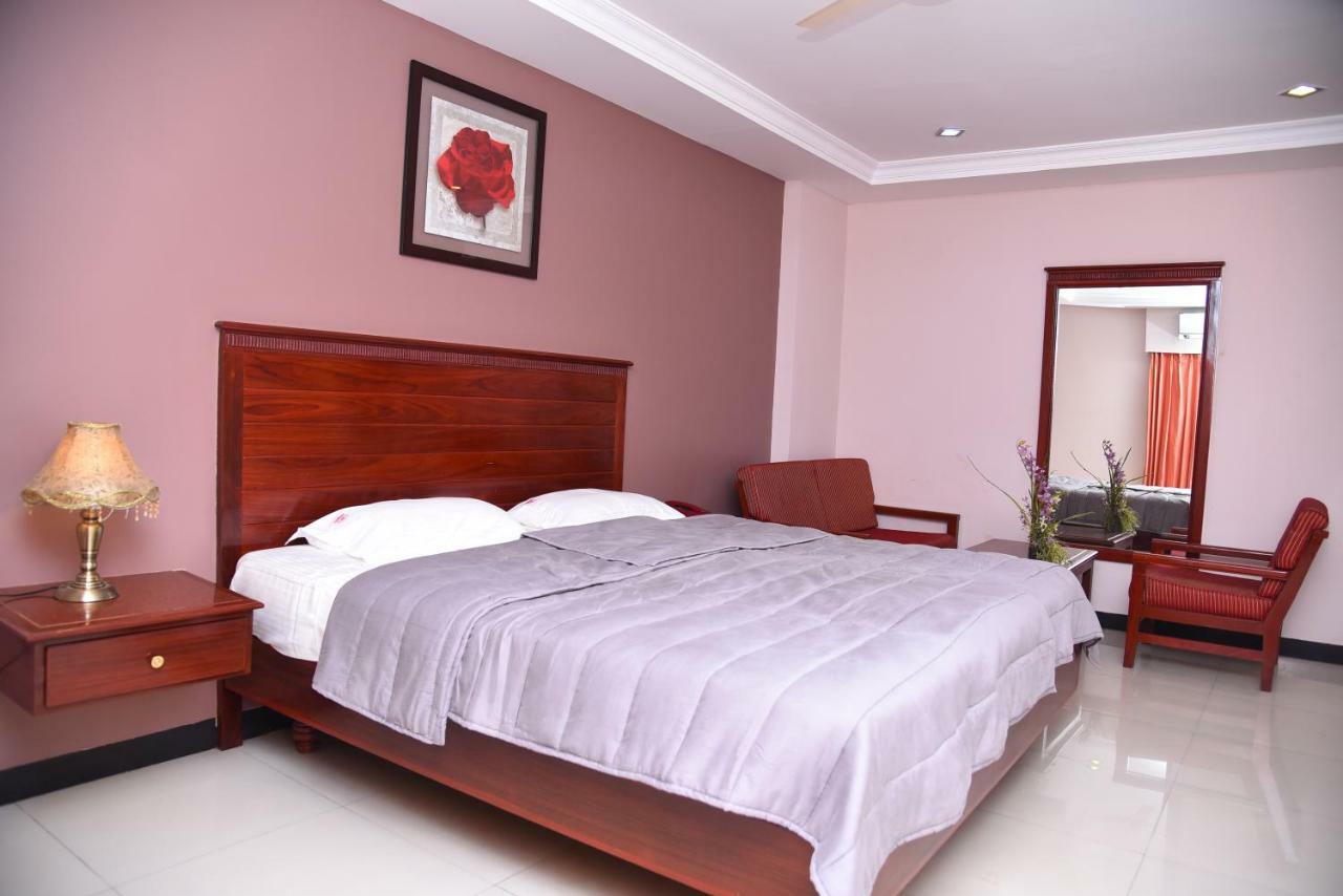 Hotel Subhalakshmi Palace Karaikudi Kültér fotó